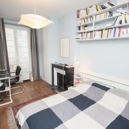 Beautiful & Spacious Near Montmartre باريس