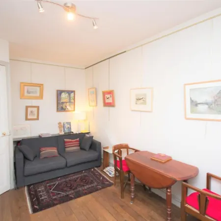 شقة Beautiful & Spacious Near Montmartre باريس