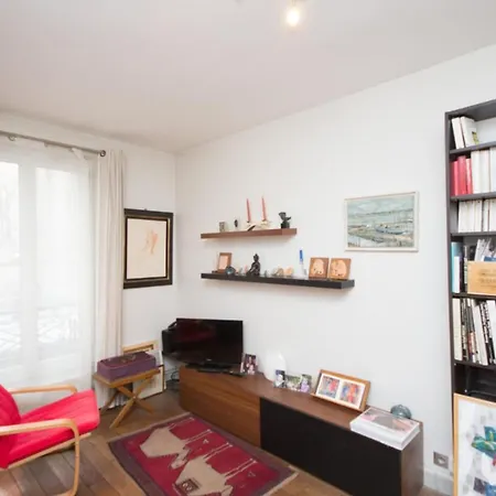 Beautiful & Spacious Near Montmartre