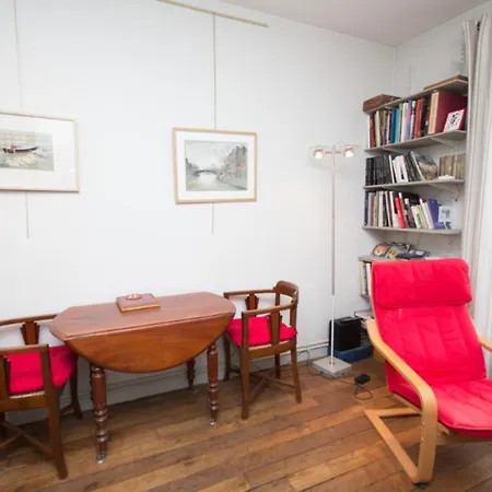 Beautiful & Spacious Near Montmartre