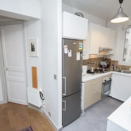 Beautiful & Spacious Near Montmartre شقة *